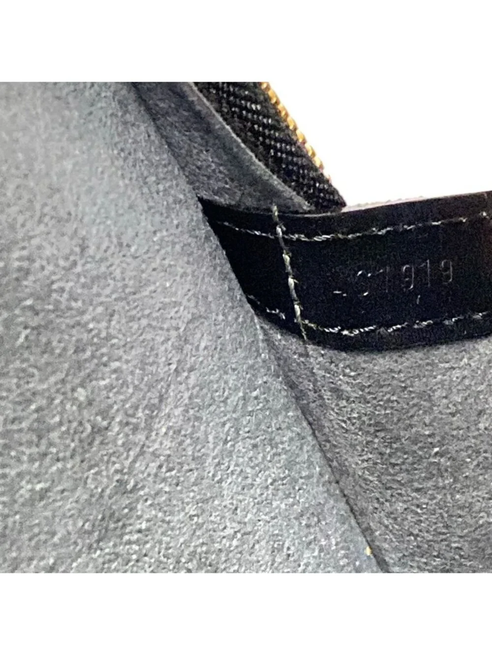 Louis Vuitton Shoulder Bag Epi Lussac Noir Leather